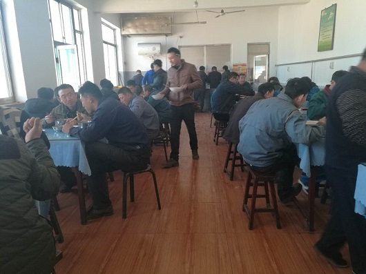 近日山西盛大鋼結構食堂被吃貨們擠爆啦,到底是何美味?