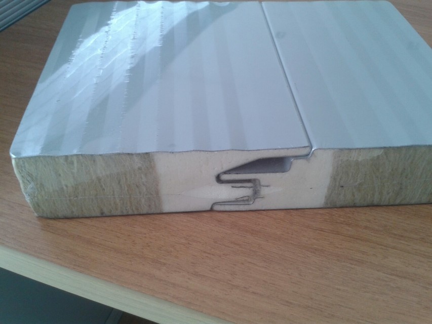 晉城鋼結構工程聚氨酯巖棉板的優勢在哪里?